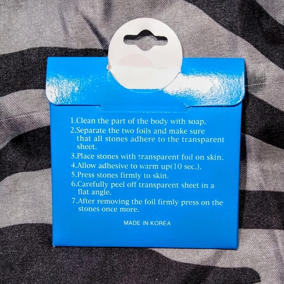 Stick-on Rhinestone Designs Body Jewels + Crystal Bow Earrings - Picture 8 of 12